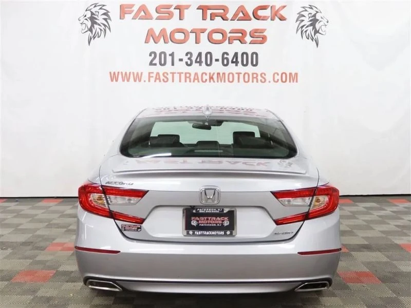 2018 Honda Accord 10th Gen - Image 5 of 12
