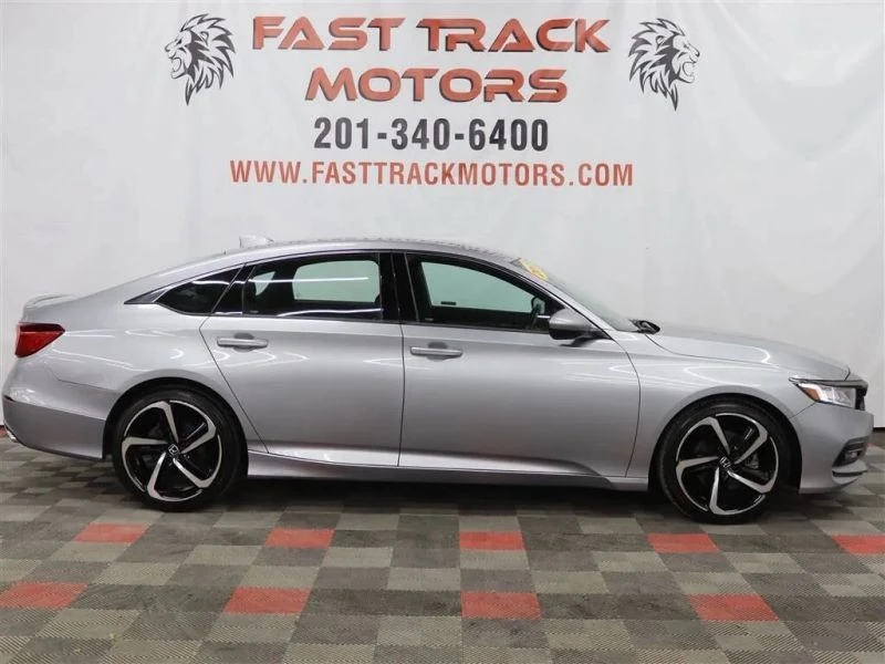 2018 Honda Accord 10th Gen - Image 4 of 12