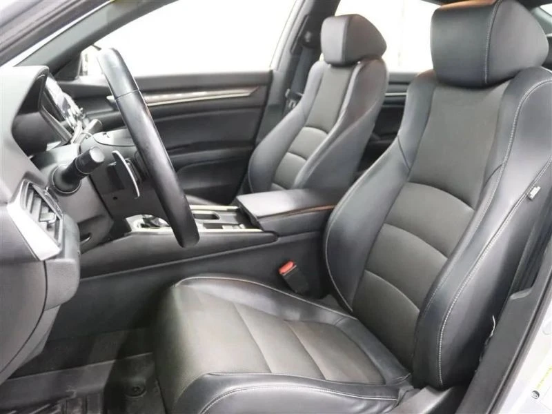 2018 Honda Accord 10th Gen - Image 8 of 12