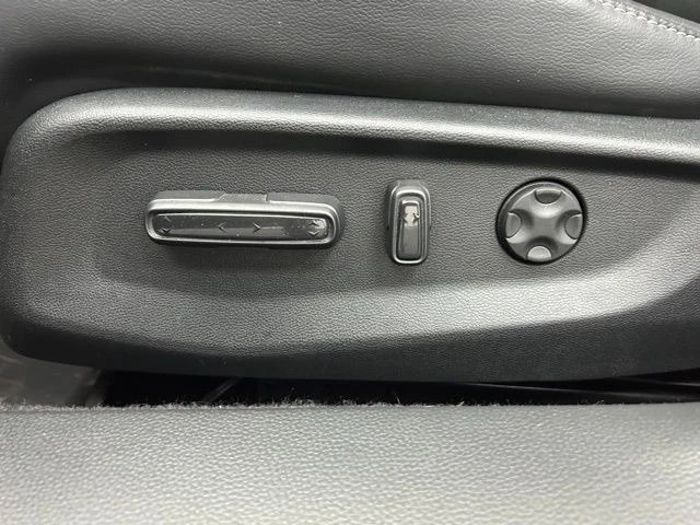 2018 Honda Accord 10th Gen - Image 8 of 12