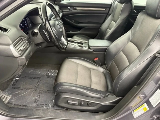 2018 Honda Accord 10th Gen - Image 17 of 21