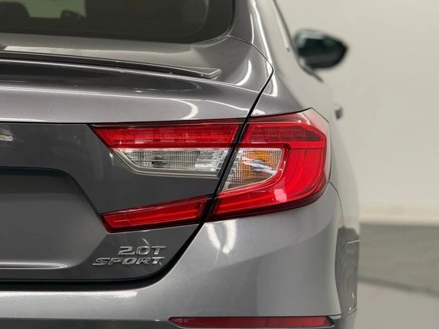 2018 Honda Accord 10th Gen - Image 7 of 21