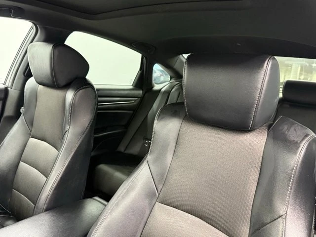 2018 Honda Accord 10th Gen - Image 19 of 21