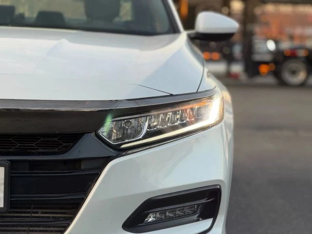 2018 Honda Accord 10th Gen - Image 6 of 21