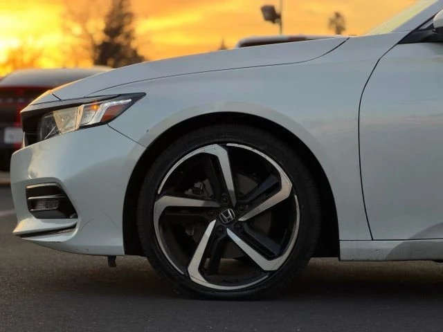 2018 Honda Accord 10th Gen - Image 7 of 21