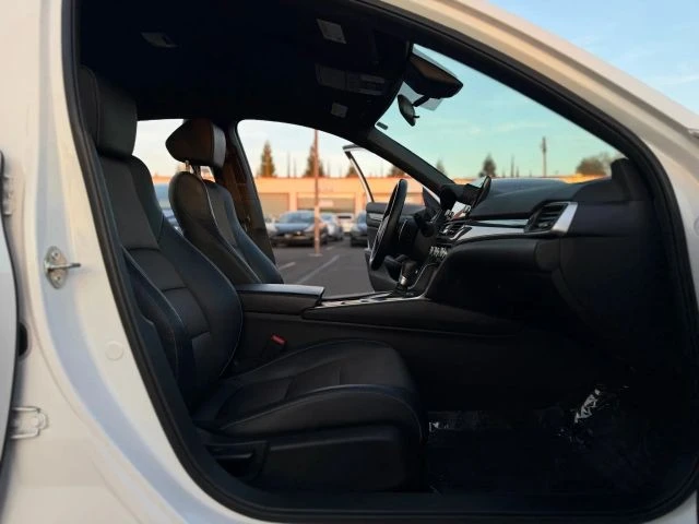 2018 Honda Accord 10th Gen - Image 13 of 21
