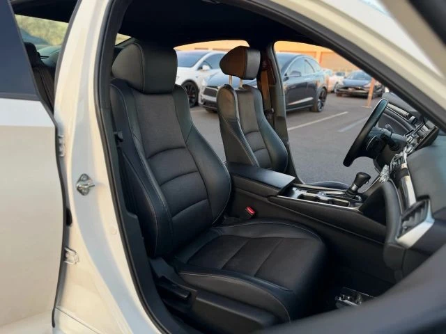 2018 Honda Accord 10th Gen - Image 11 of 21