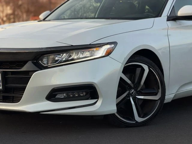 2018 Honda Accord 10th Gen - Image 2 of 21