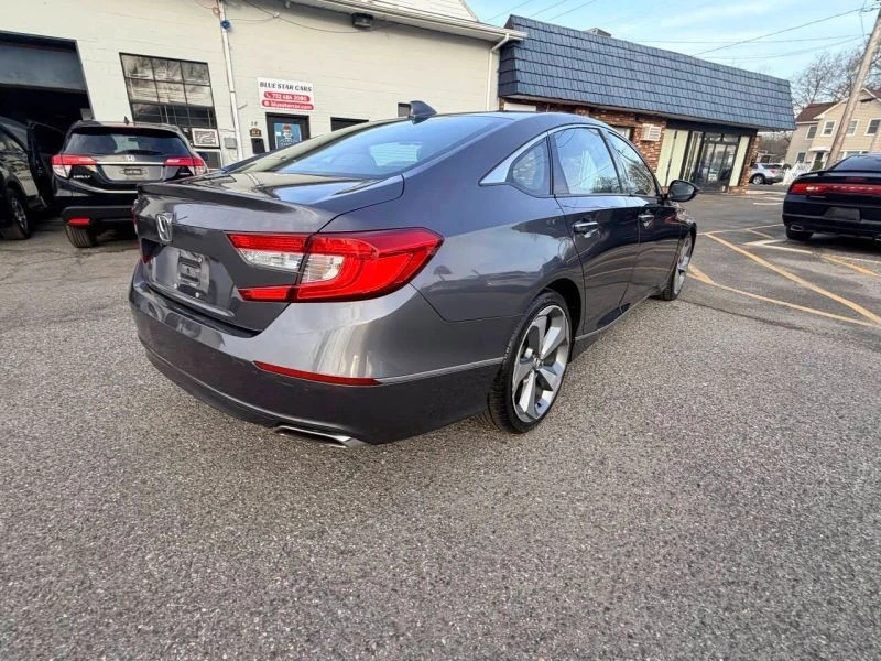 2018 Honda Accord 10th Gen - Image 9 of 12