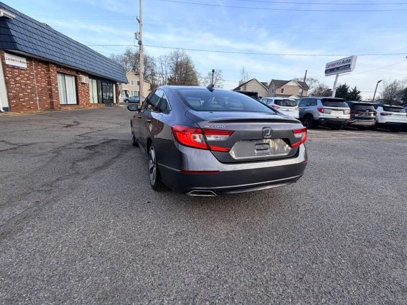 2018 Honda Accord 10th Gen - Image 11 of 12
