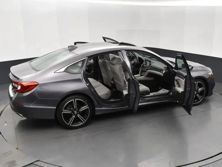 2018 Honda Accord 10th Gen - Image 6 of 12