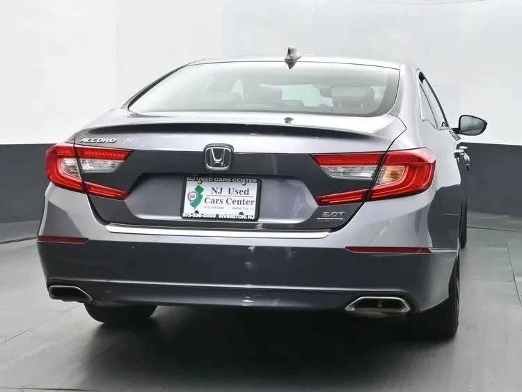 2018 Honda Accord 10th Gen - Image 8 of 12