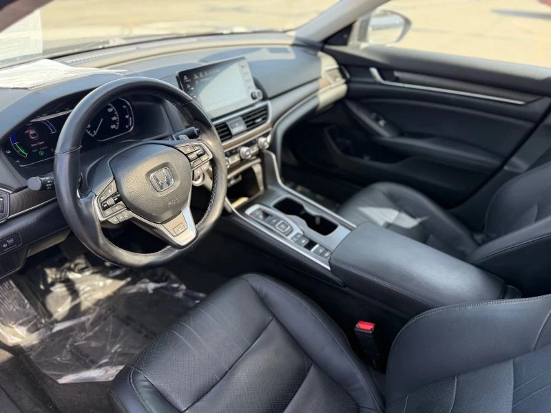 2018 Honda Accord 10th Gen - Image 5 of 8