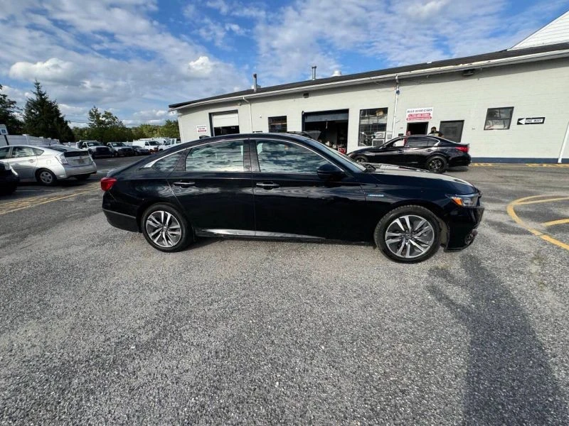 2018 Honda Accord 10th Gen - Image 8 of 12