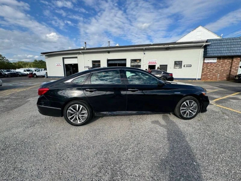 2018 Honda Accord 10th Gen - Image 9 of 12