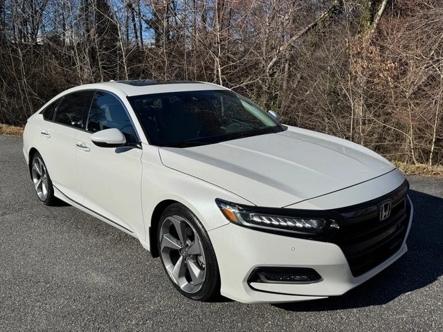 2018 Honda Accord 10th Gen - Image 4 of 21