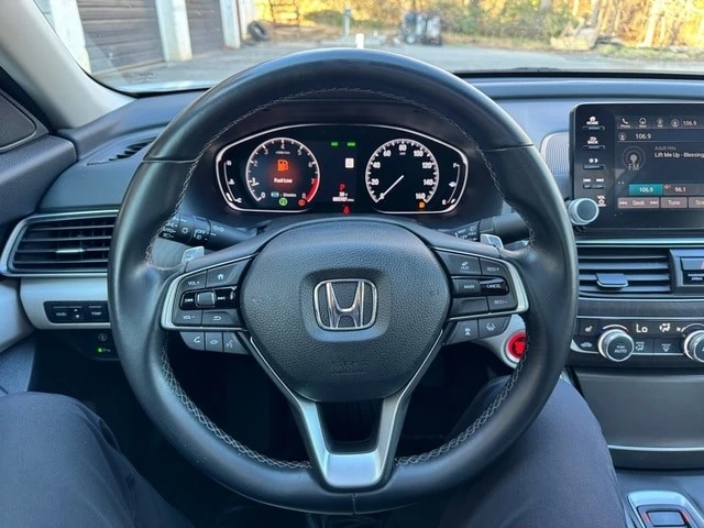 2018 Honda Accord 10th Gen - Image 19 of 21