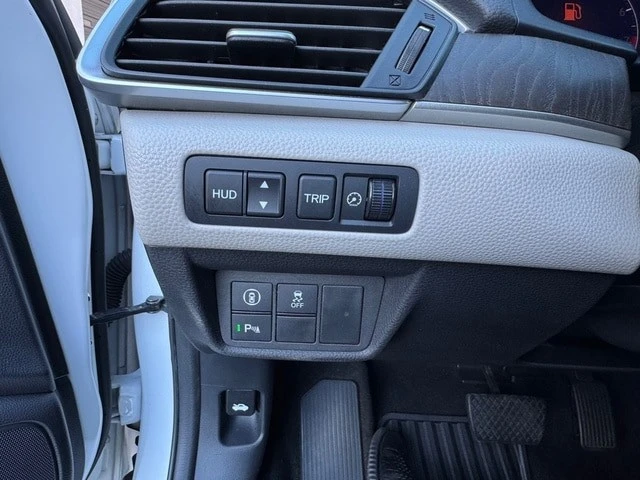 2018 Honda Accord 10th Gen - Image 18 of 21