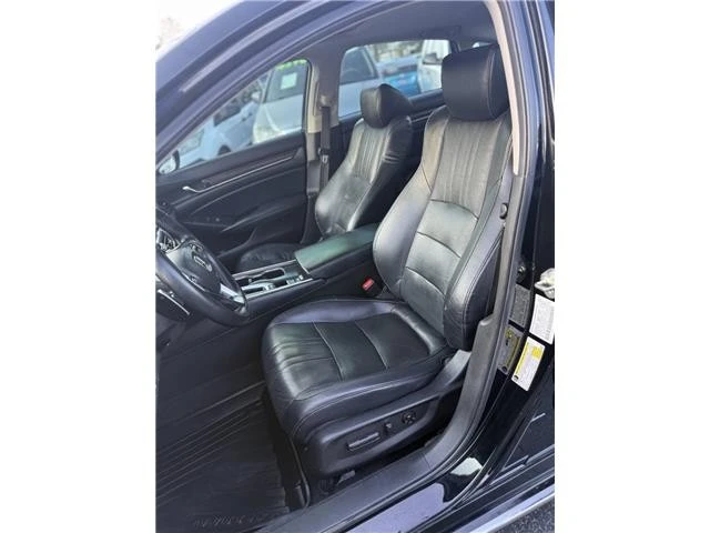 2018 Honda Accord 10th Gen - Image 16 of 21