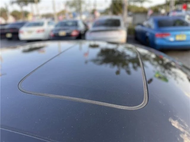 2018 Honda Accord 10th Gen - Image 11 of 21