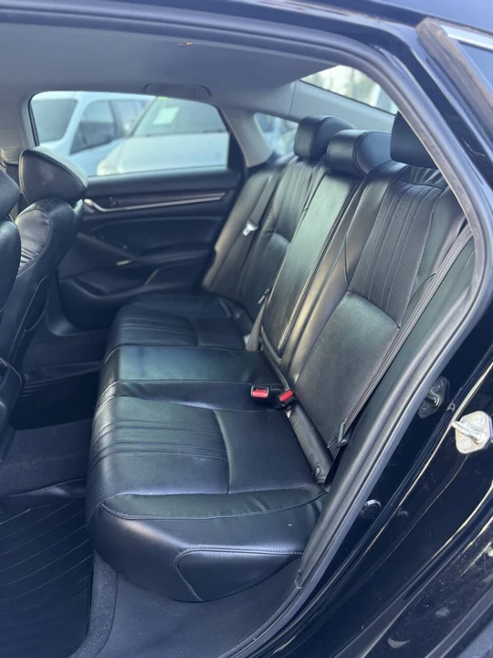 2018 Honda Accord 10th Gen - Image 20 of 21