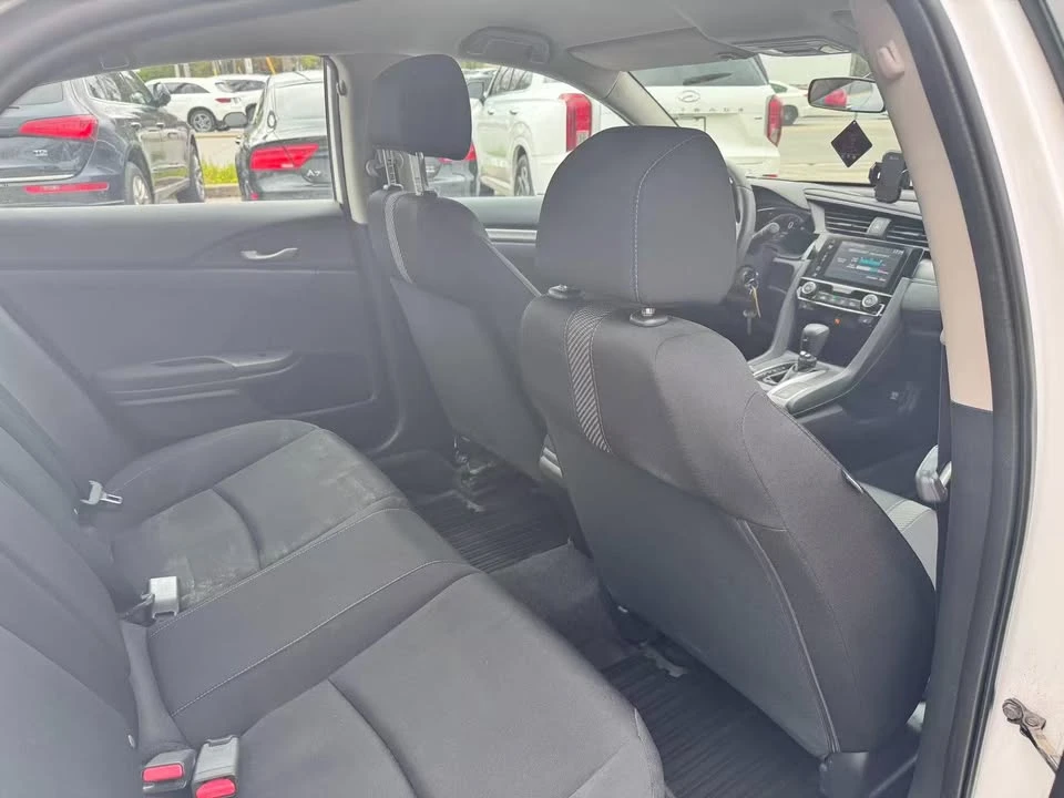2018 Honda Civic 10th Gen - Image 8 of 18