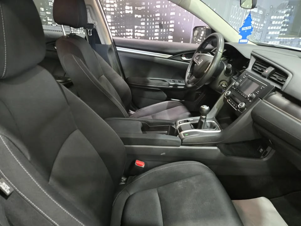 2018 Honda Civic 10th Gen - Image 7 of 15