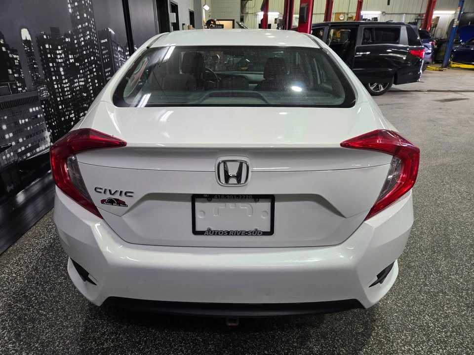 2018 Honda Civic 10th Gen - Image 5 of 15