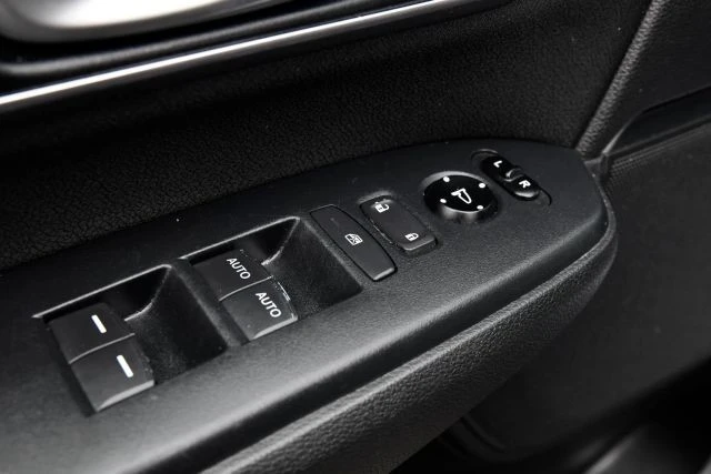 2018 Honda CR-V 5th Gen - Image 10 of 21