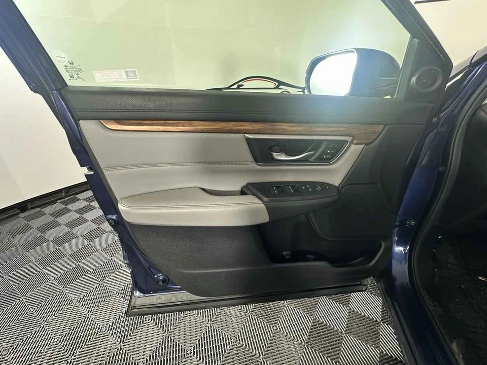 2018 Honda CR-V 5th Gen - Image 15 of 21