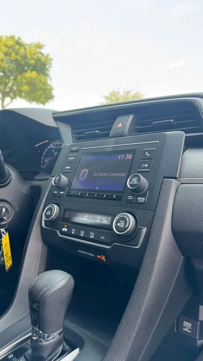 2018 Honda Civic 10th Gen - Image 6 of 9