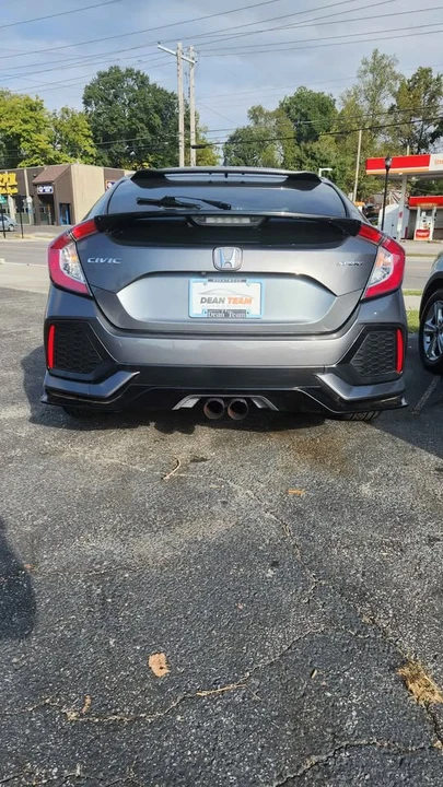 2018 Honda Civic 10th Gen - Image 4 of 8
