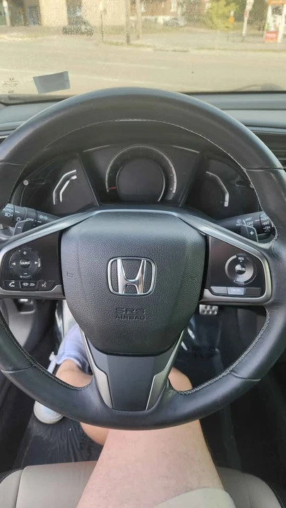 2018 Honda Civic 10th Gen - Image 7 of 8