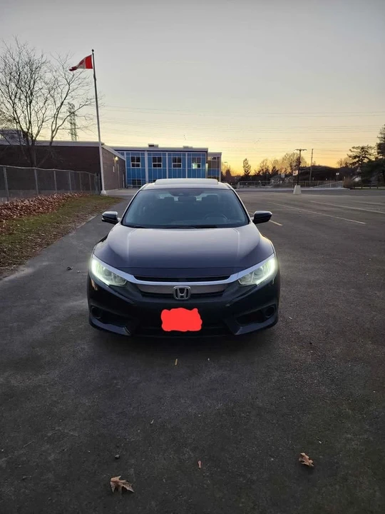 2018 Honda Civic 10th Gen - Image 16 of 17