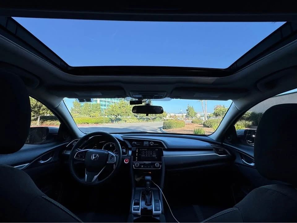 2018 Honda Civic 10th Gen - Image 5 of 10