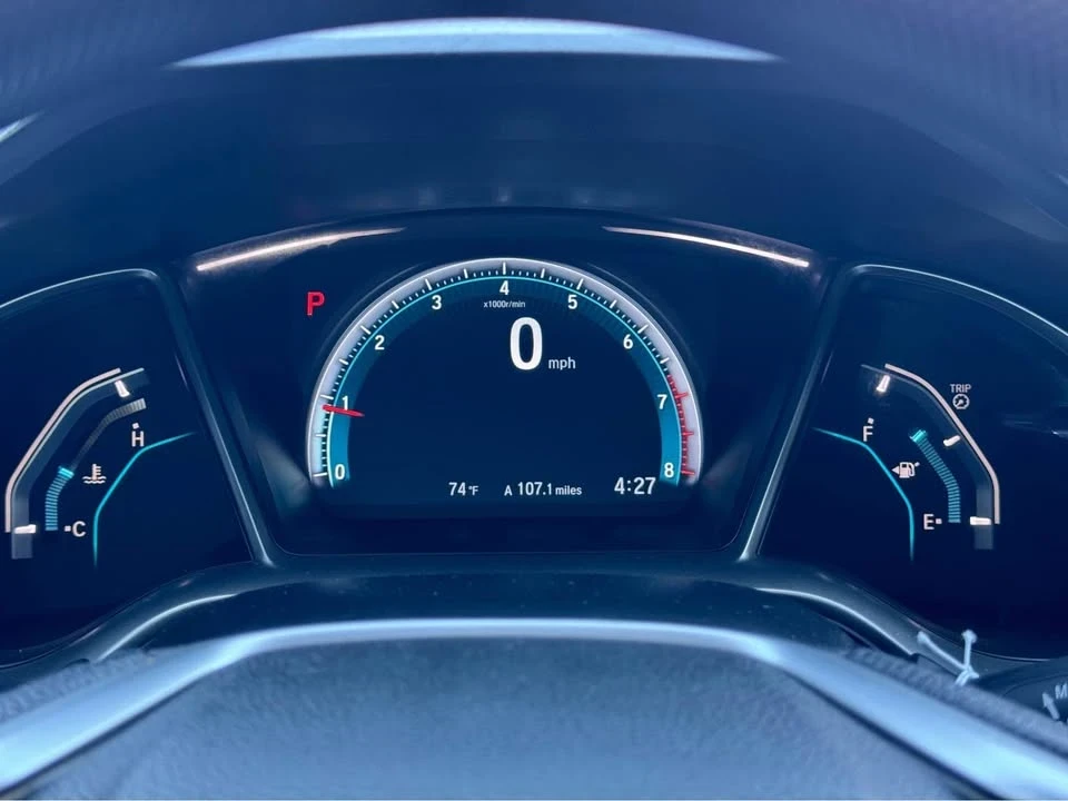 2018 Honda Civic 10th Gen - Image 6 of 10