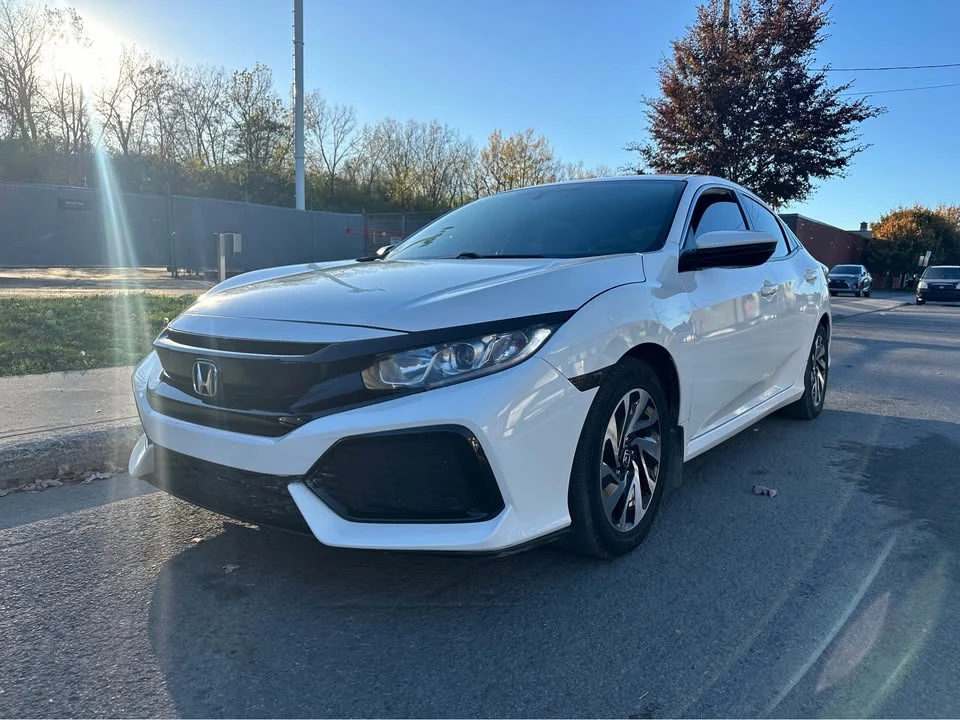 2018 Honda Civic 10th Gen - Image 12 of 17