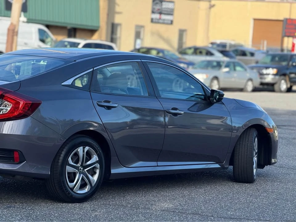 2018 Honda Civic 10th Gen - Image 3 of 10