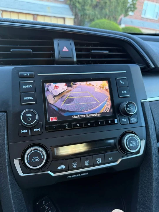 2018 Honda Civic 10th Gen - Image 7 of 10