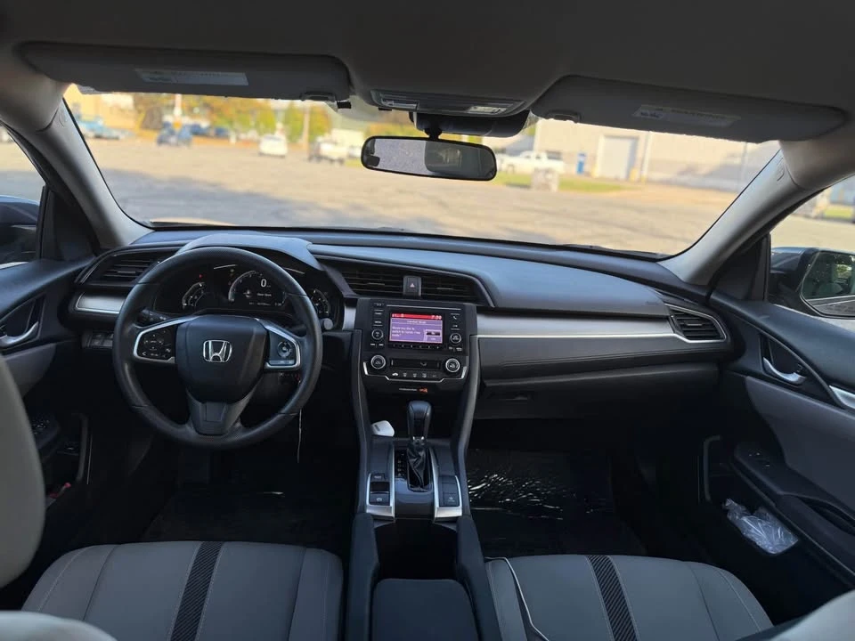 2018 Honda Civic 10th Gen - Image 5 of 10