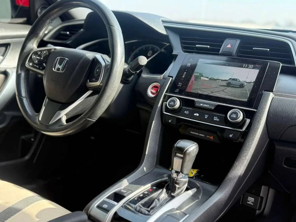2018 Honda Civic 10th Gen - Image 9 of 13