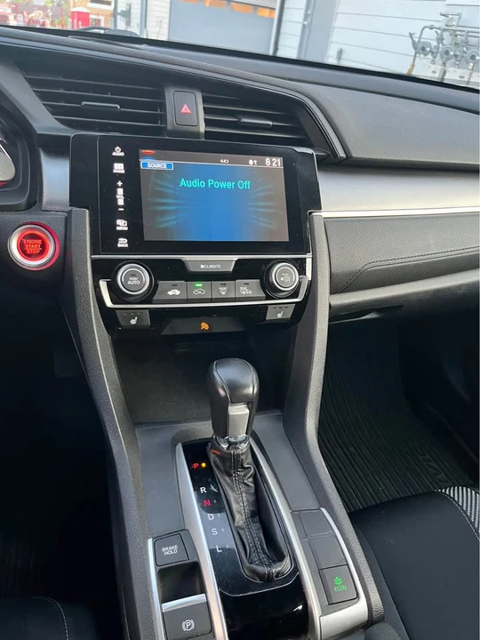 2018 Honda Civic 10th Gen - Image 10 of 11