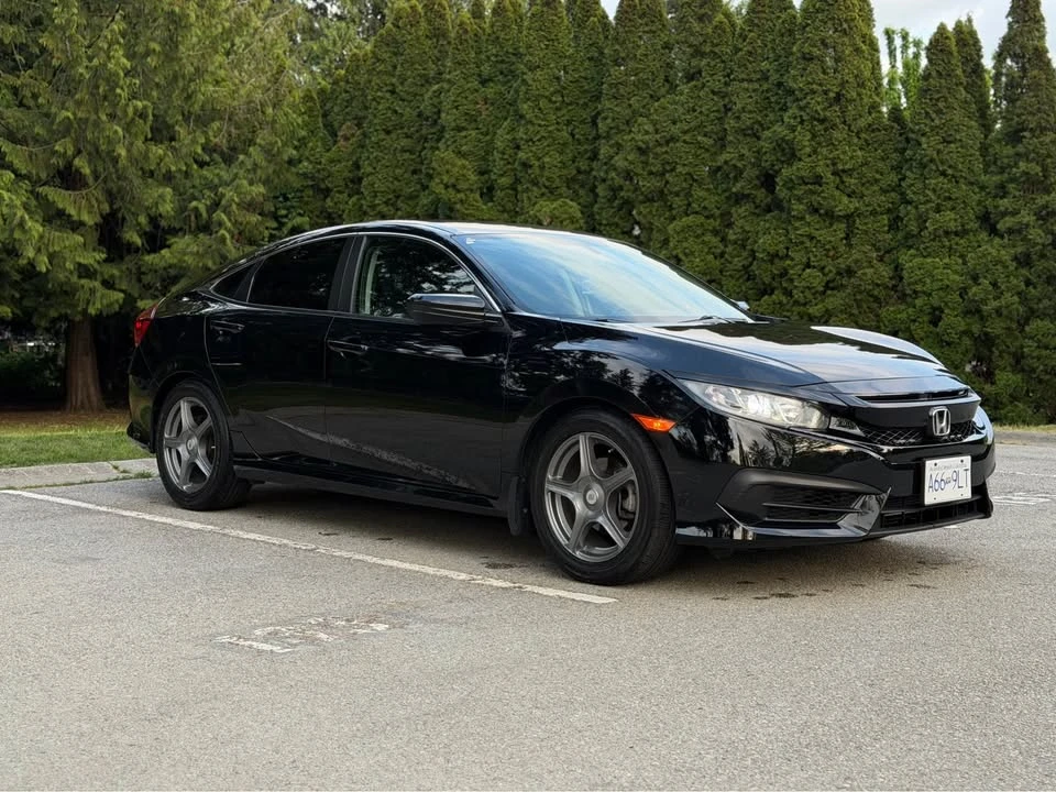 2018 Honda Civic 10th Gen - Image 8 of 20