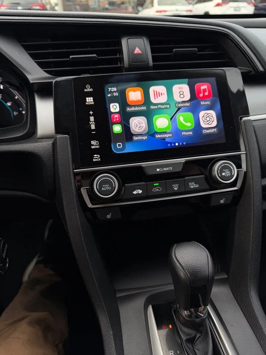 2018 Honda Civic 10th Gen - Image 4 of 20