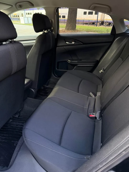 2018 Honda Civic 10th Gen - Image 11 of 20