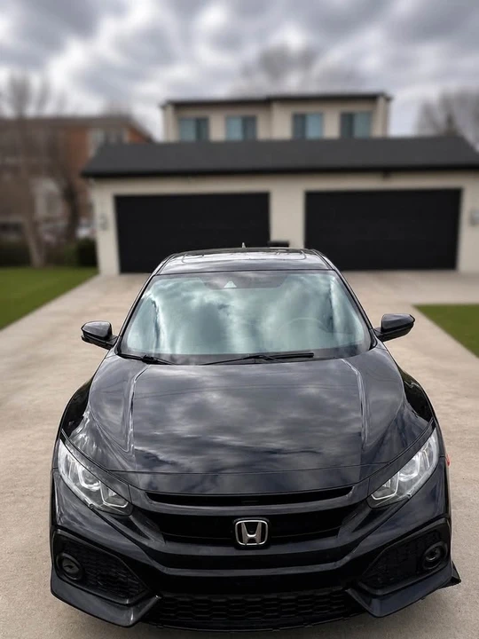 2018 Honda Civic 10th Gen - Image 2 of 5