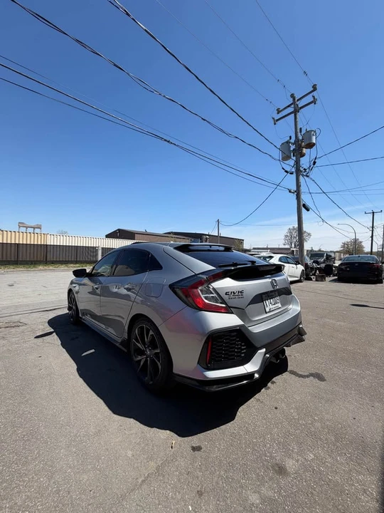 2018 Honda Civic 10th Gen - Image 7 of 15
