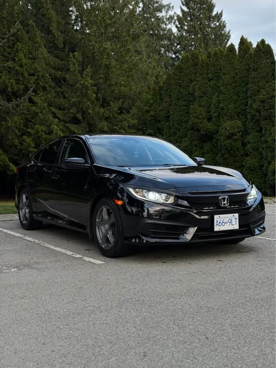 2018 Honda Civic 10th Gen - Image 19 of 20