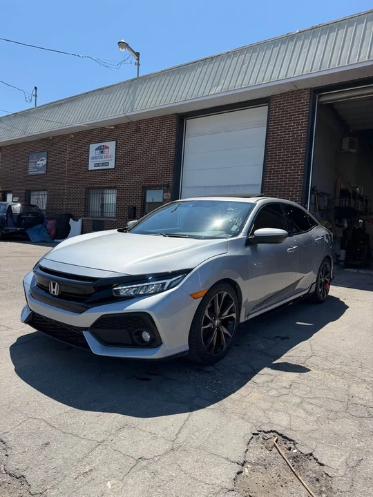 2018 Honda Civic 10th Gen - Image 4 of 15