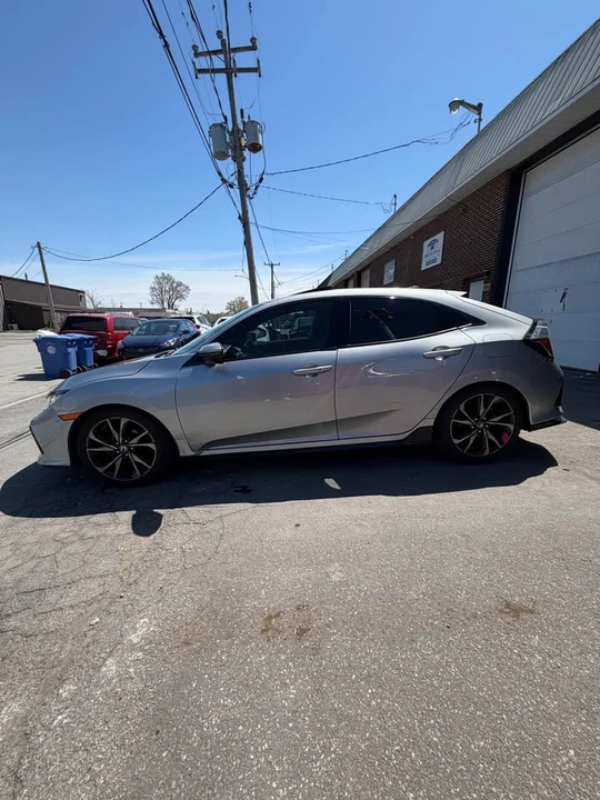 2018 Honda Civic 10th Gen - Image 6 of 15